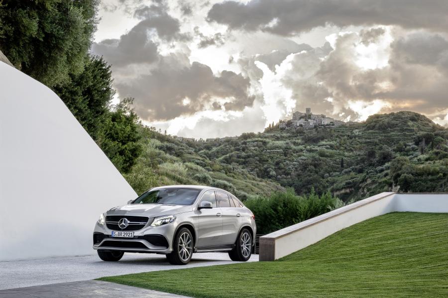  Mercedes-AMG GLE63 Coupe 2015 года  (фото 17 из 34)